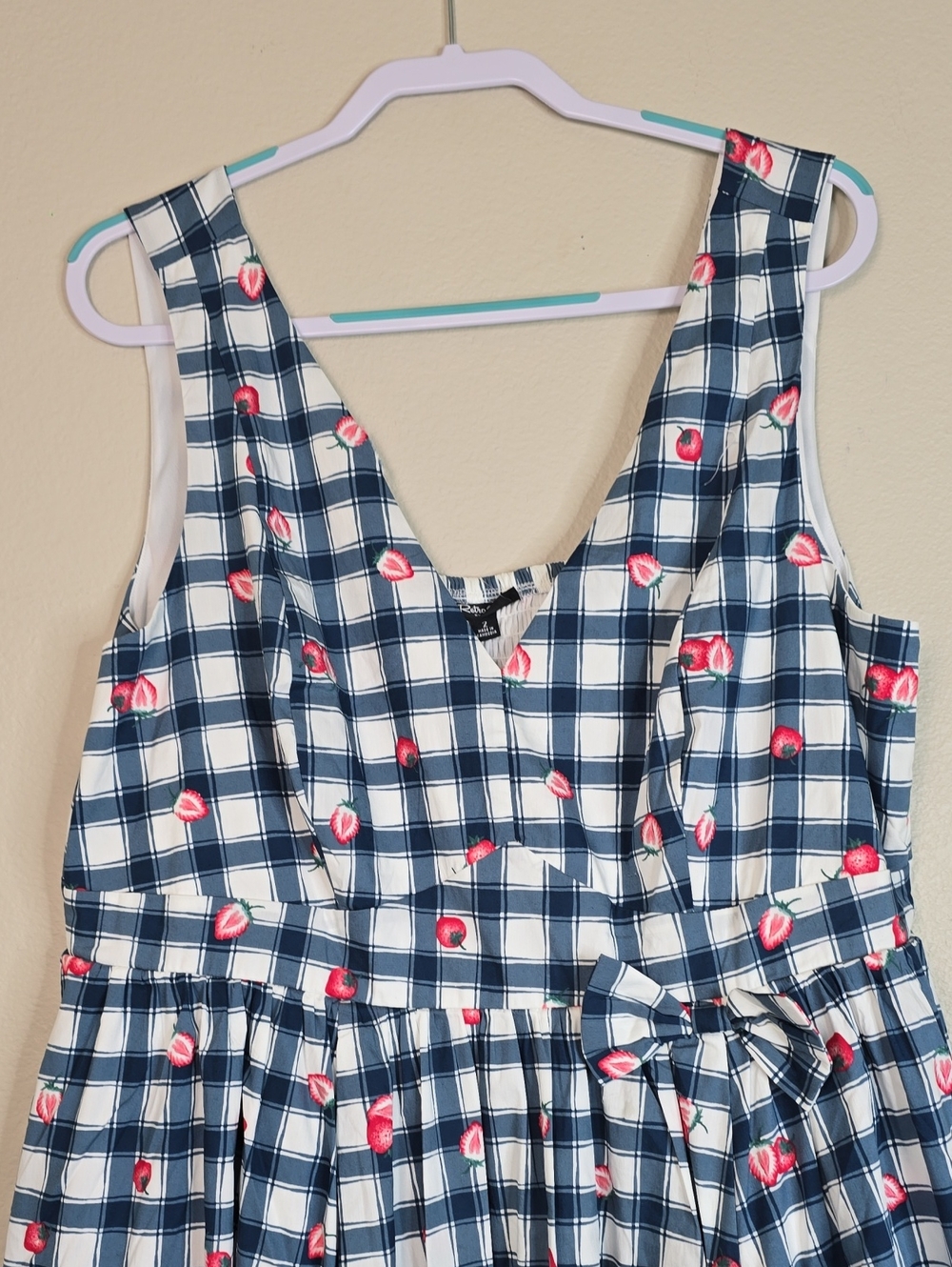 Torrid  retro chic V neck Bow Detail  Gingham Strawberry print Sleeveless Dress - Picture 6 of 11